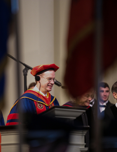 Chancellor Kent Syverud arrives on stage during his inauguration ceremony on April 11, 2014.