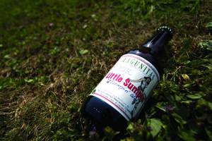Little Sumpin’ smells like a true summer beer right off the bat and it looks like one too. The beer has a very light gold color to it and produces a thick and light head.