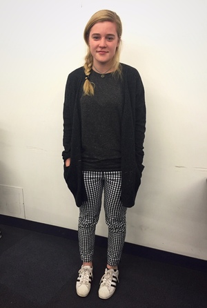 Maddie Hofmaier's monochromatic outfit features pieces from H&M, Zara and Madewell. 